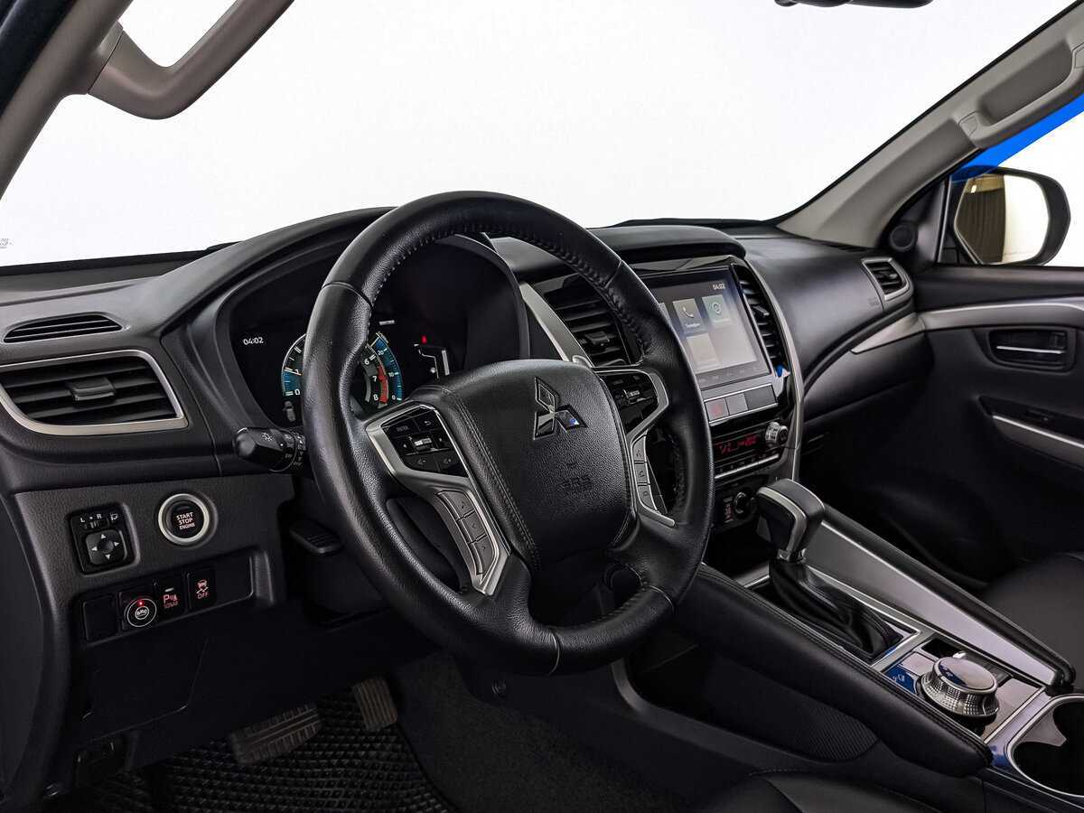 Купить Mitsubishi Montero Sport с пробегом. Фото: #12