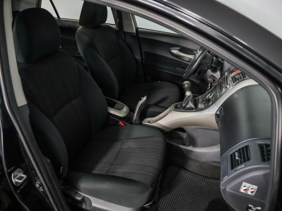 Купить Toyota Auris с пробегом. Фото: #14