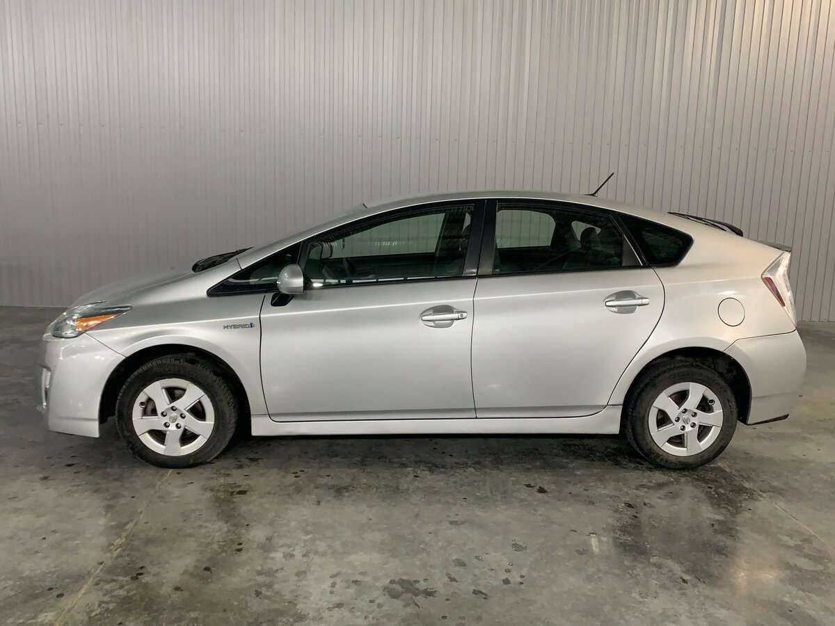 Купить Toyota Prius с пробегом. Фото: #7