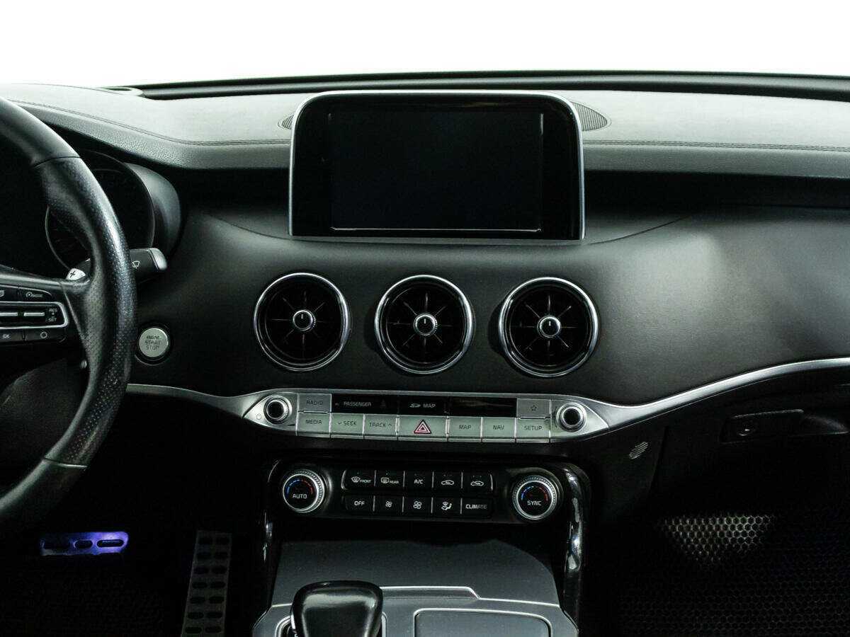 Купить Kia Stinger с пробегом. Фото: #12