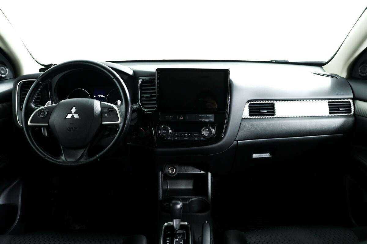 Купить Mitsubishi Outlander с пробегом. Фото: #10