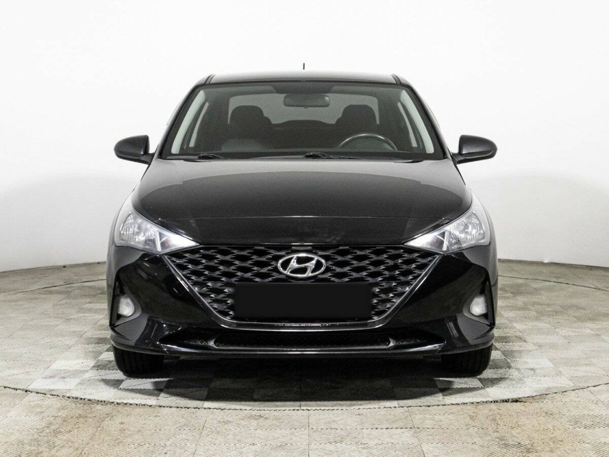 Купить Hyundai Solaris с пробегом. Фото: #1