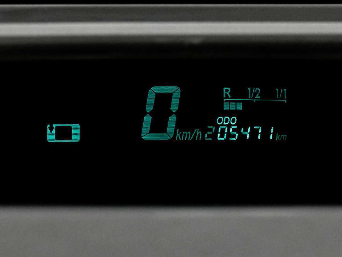 Купить Toyota Prius с пробегом. Фото: #16