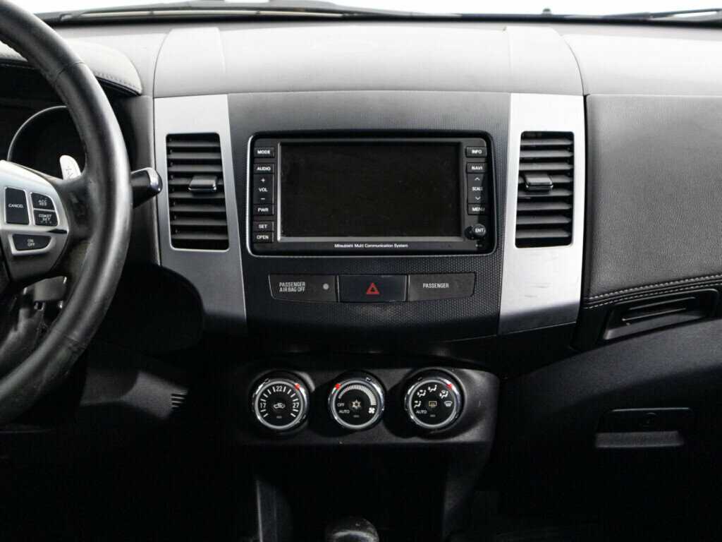 Купить Mitsubishi Outlander с пробегом. Фото: #13
