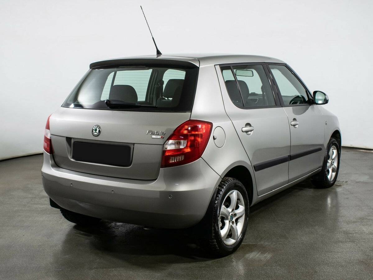 Купить Skoda Fabia с пробегом. Фото: #4