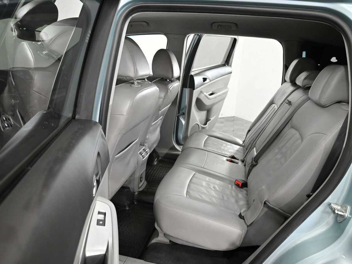 Купить Chevrolet Orlando с пробегом. Фото: #9