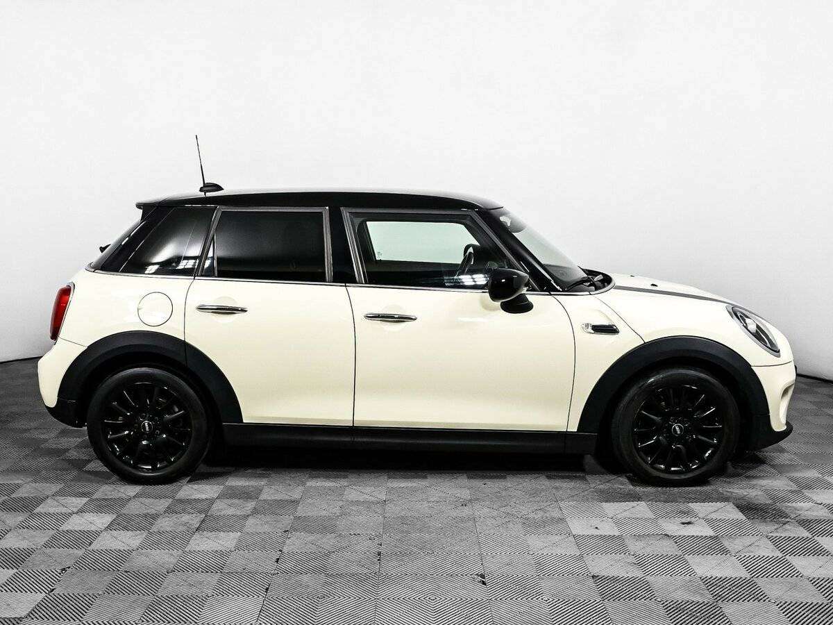 Купить Mini Hatch с пробегом. Фото: #3