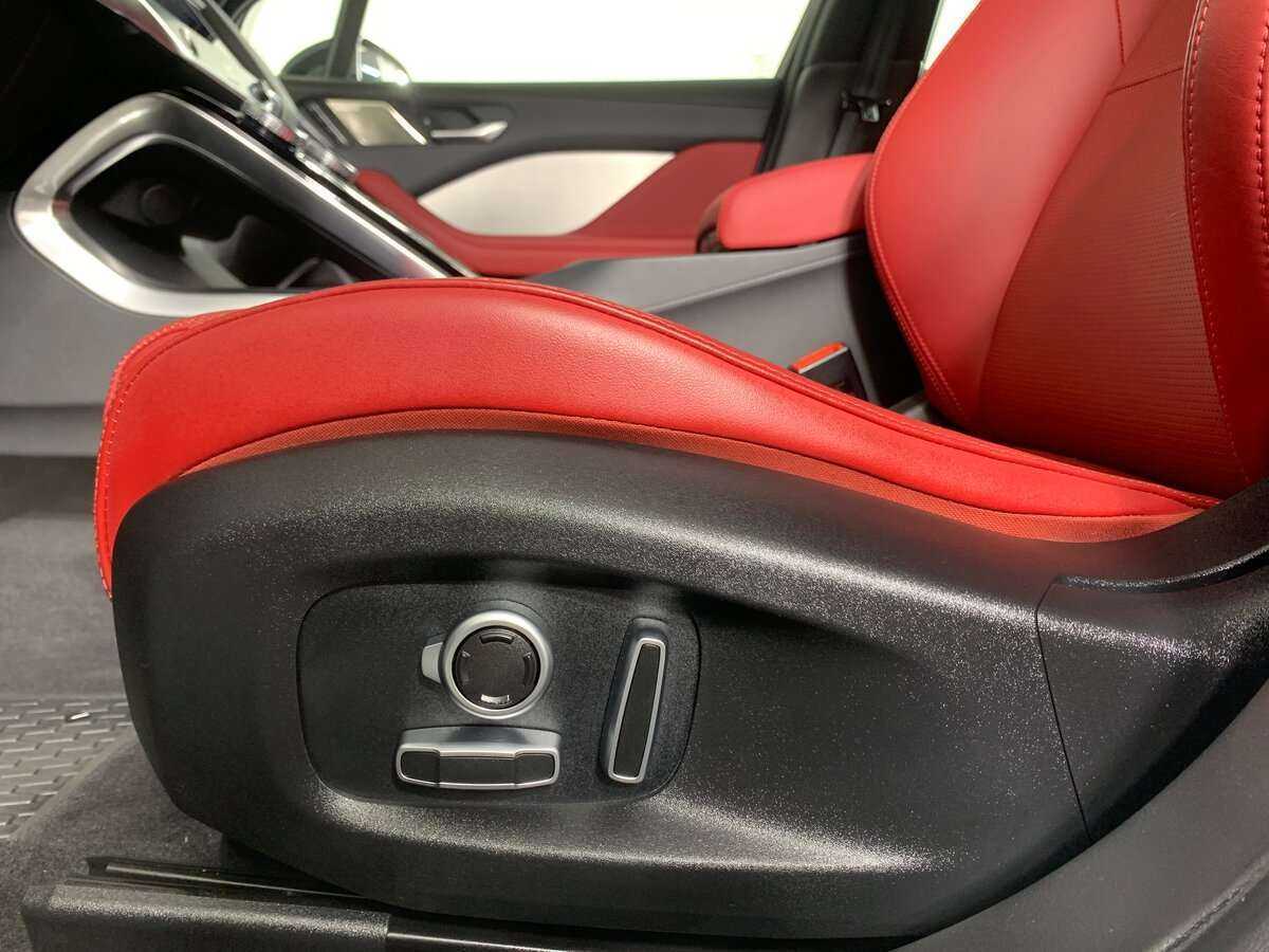 Купить Jaguar I-Pace с пробегом. Фото: #16