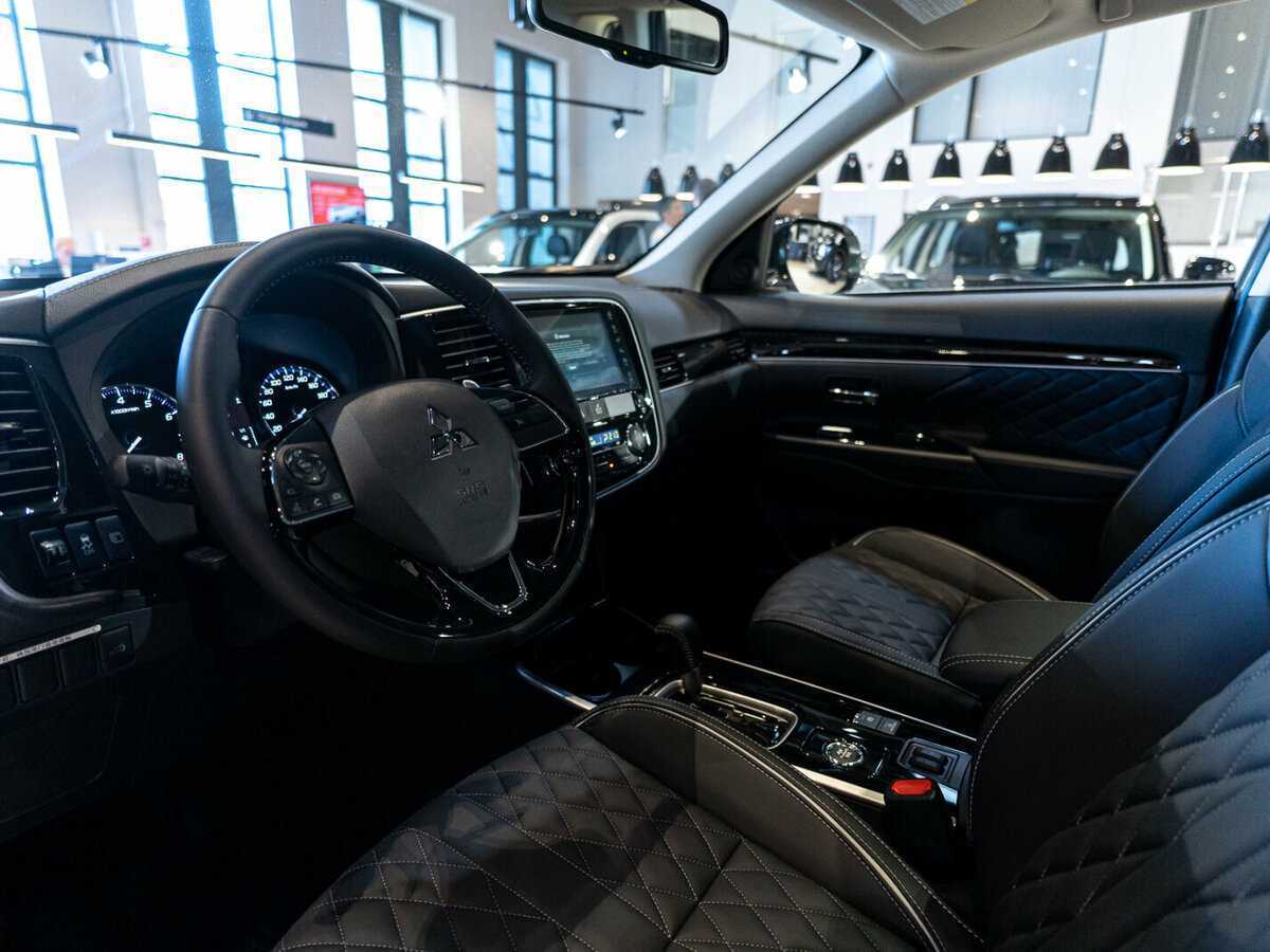 Купить Mitsubishi Outlander с пробегом. Фото: #9