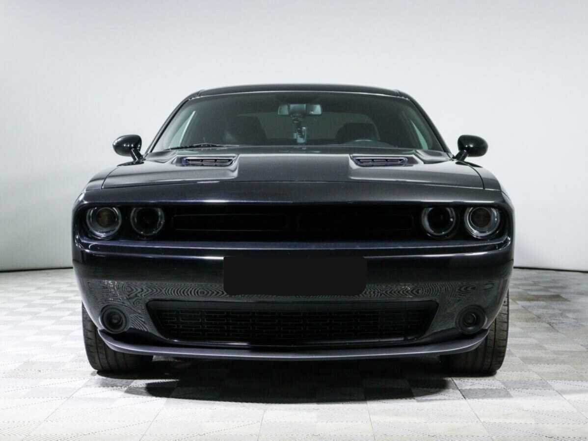 Купить Dodge Challenger с пробегом. Фото: #1