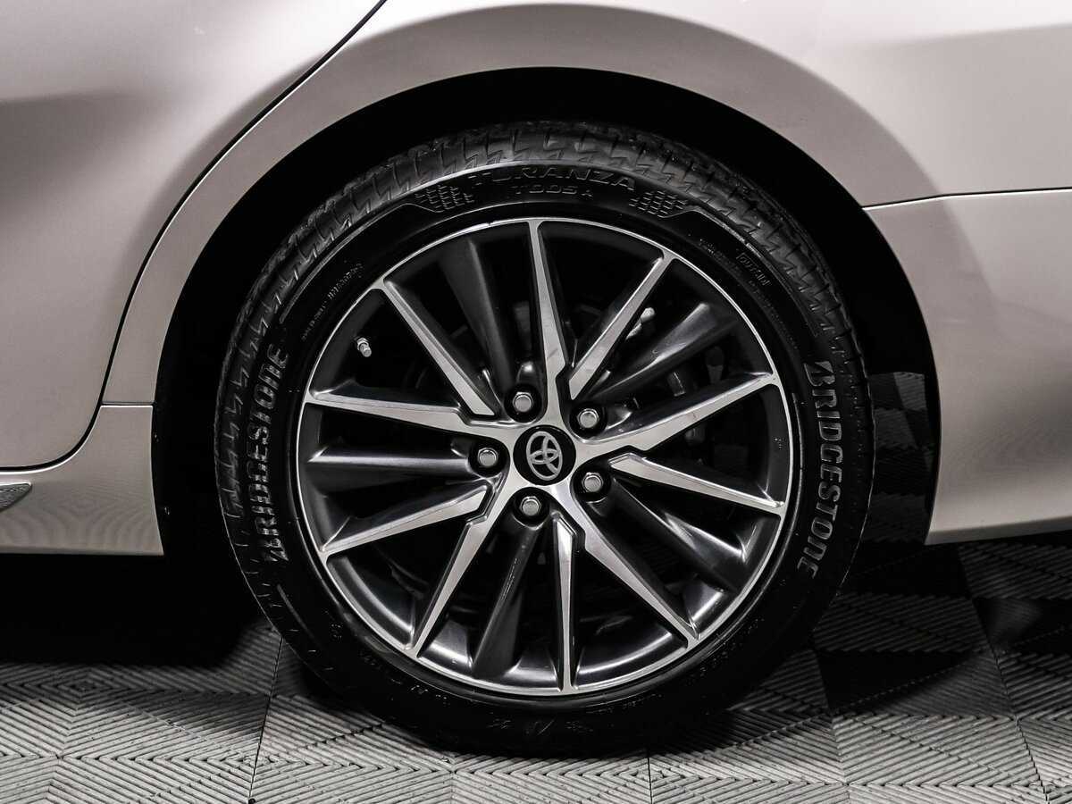 Купить Toyota Camry с пробегом. Фото: #17