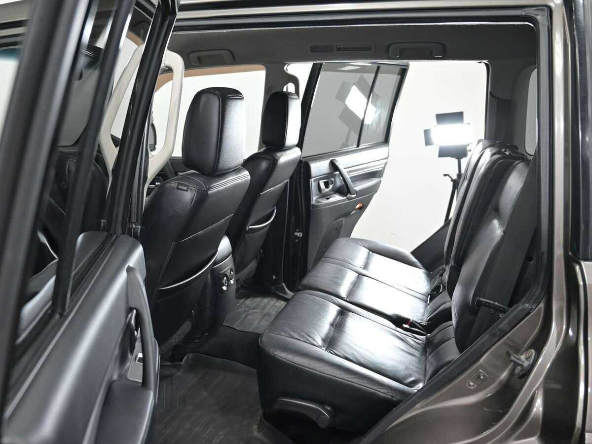 Купить Mitsubishi Pajero с пробегом. Фото: #5