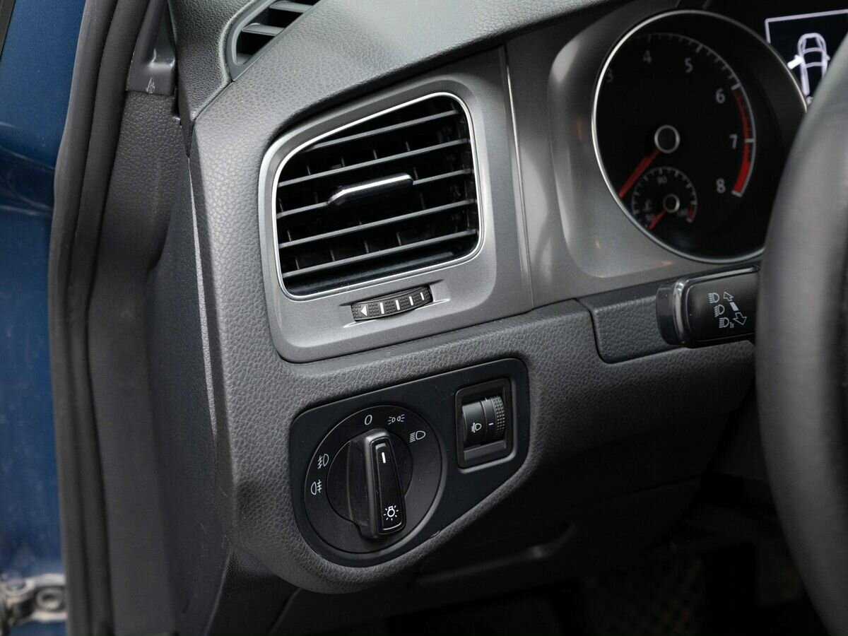 Купить Volkswagen Golf с пробегом. Фото: #15