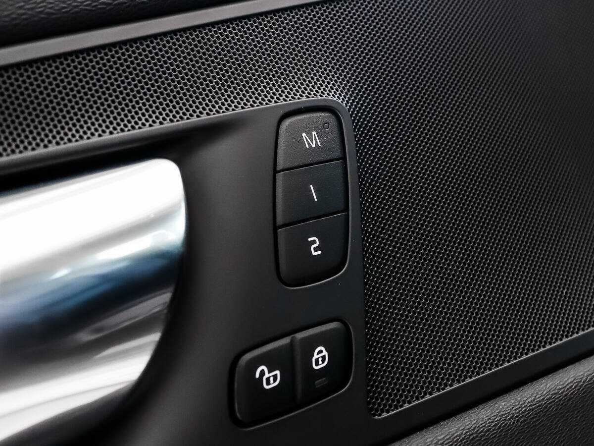Купить Volvo XC60 с пробегом. Фото: #7