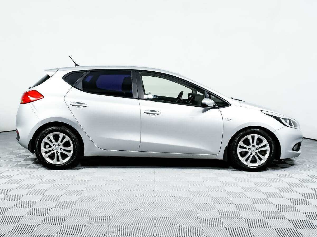Купить Kia Ceed с пробегом. Фото: #3