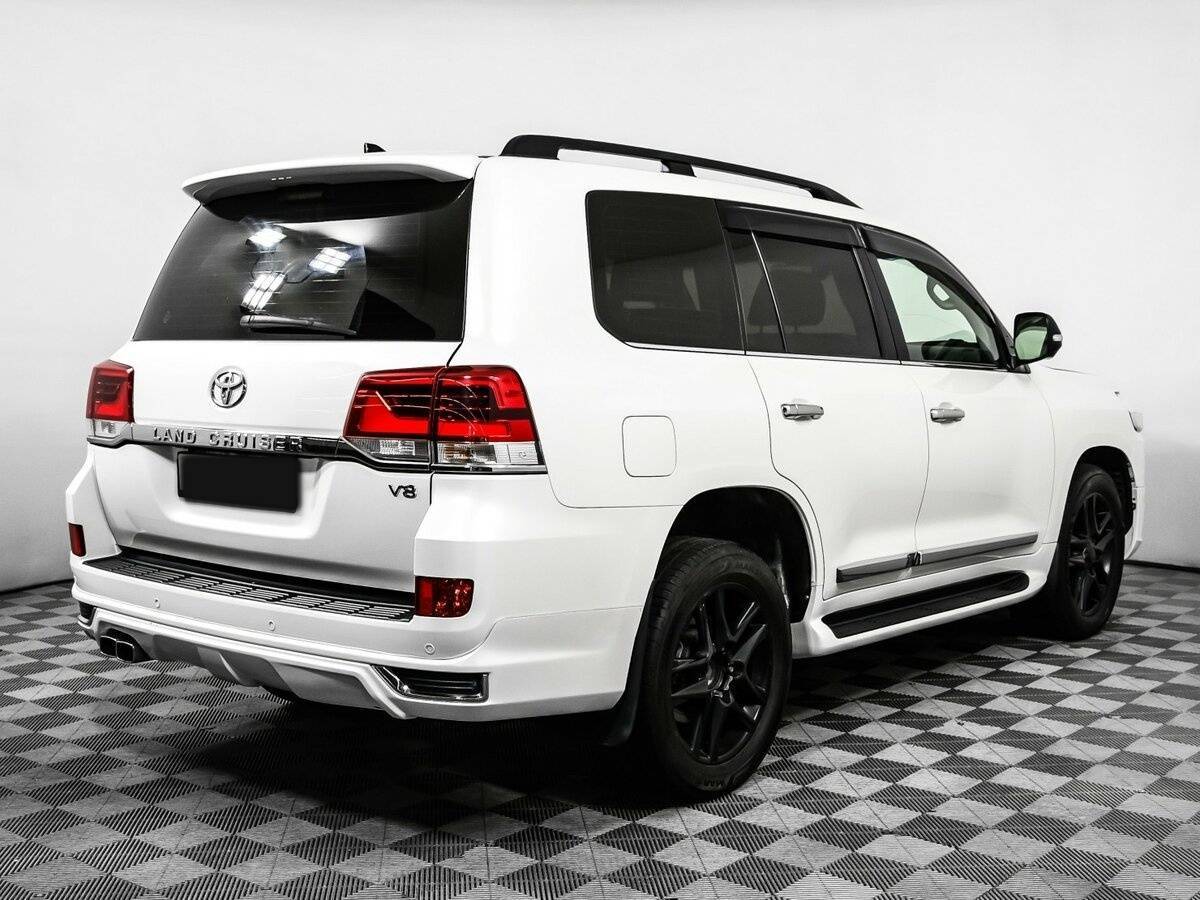 Купить Toyota Land Cruiser с пробегом. Фото: #4