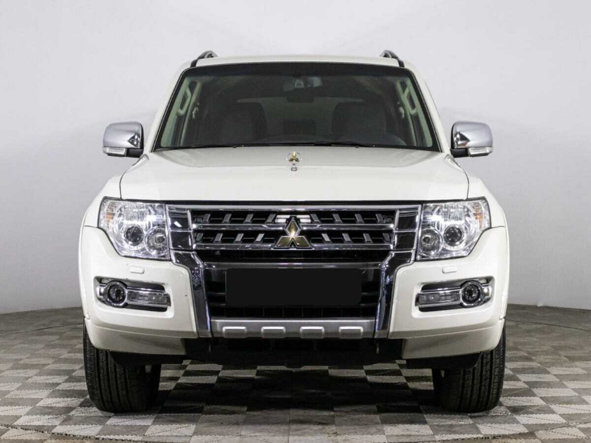 Купить Mitsubishi Pajero с пробегом. Фото: #1