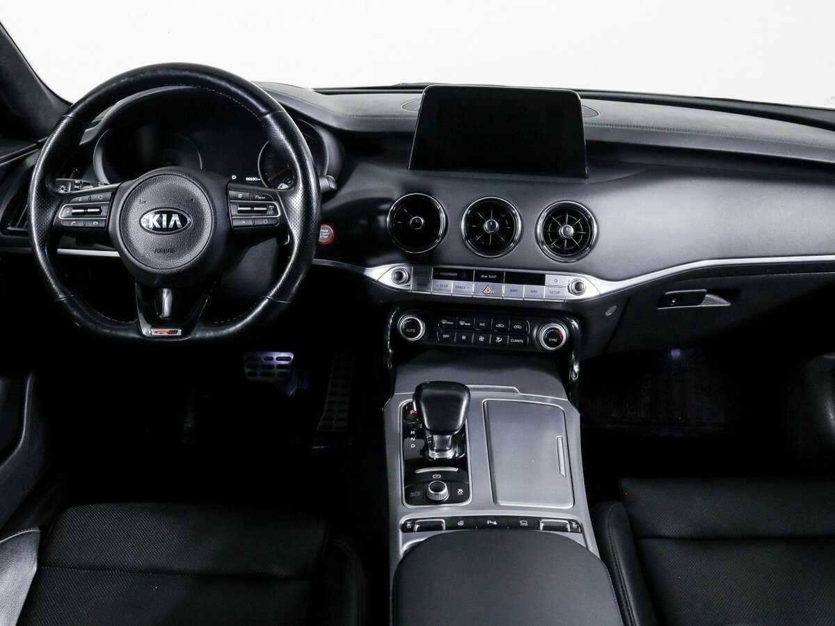 Купить Kia Stinger с пробегом. Фото: #8