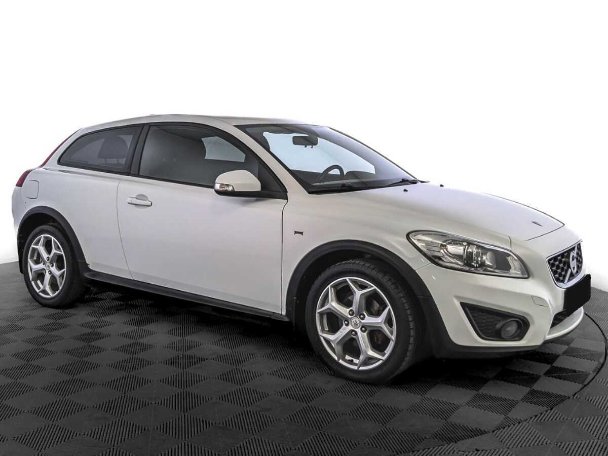 Купить Volvo C30 с пробегом. Фото: #2