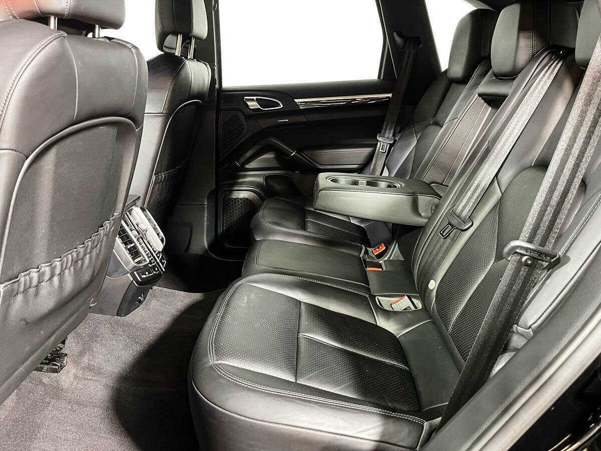 Купить Porsche Cayenne с пробегом. Фото: #9