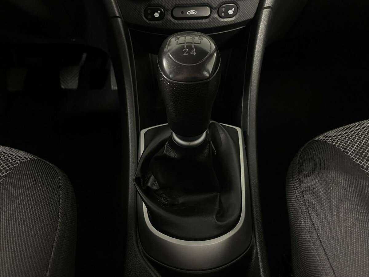 Купить Hyundai Solaris с пробегом. Фото: #12
