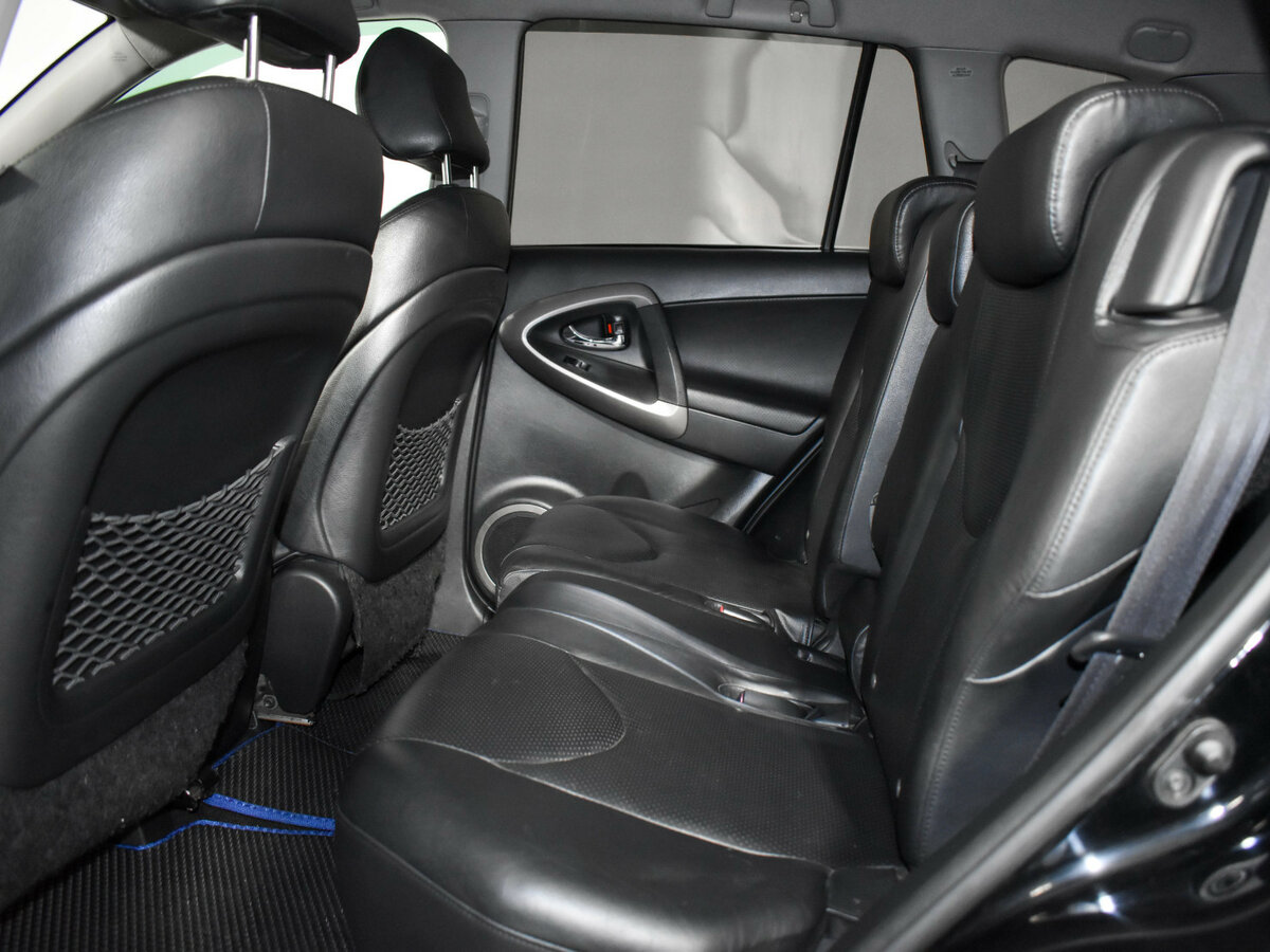 Купить Toyota RAV4 с пробегом. Фото: #14