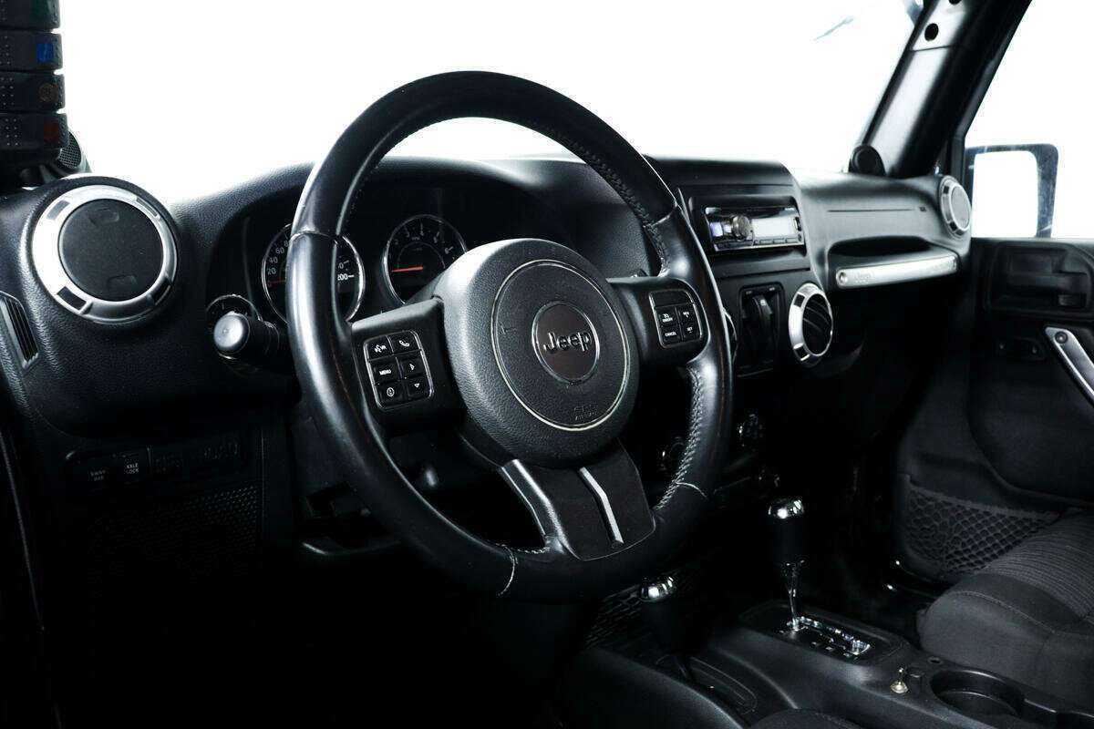 Купить Jeep Wrangler с пробегом. Фото: #10