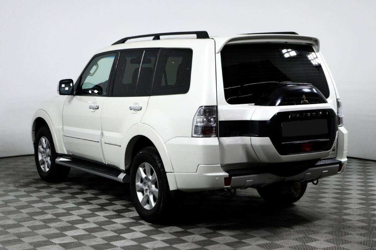 Купить Mitsubishi Pajero с пробегом. Фото: #6