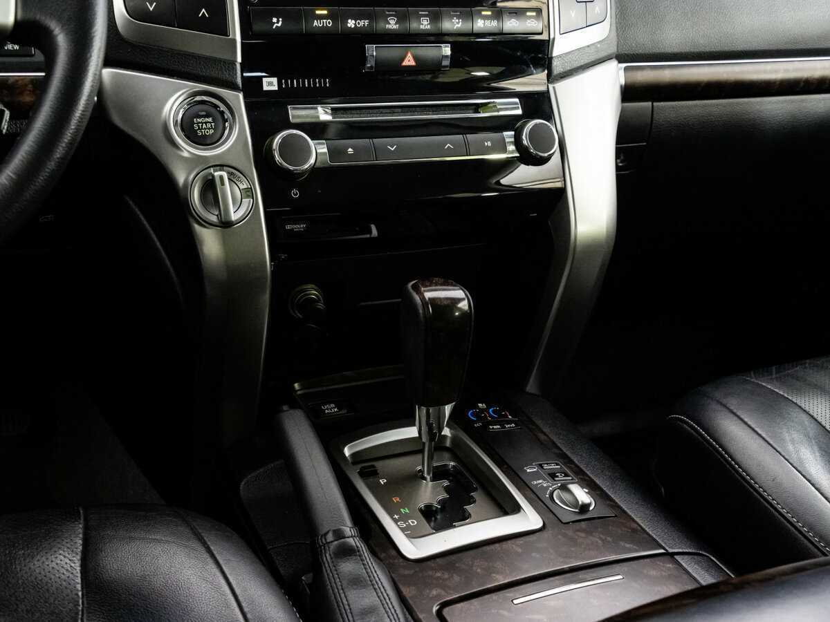 Купить Toyota Land Cruiser с пробегом. Фото: #11