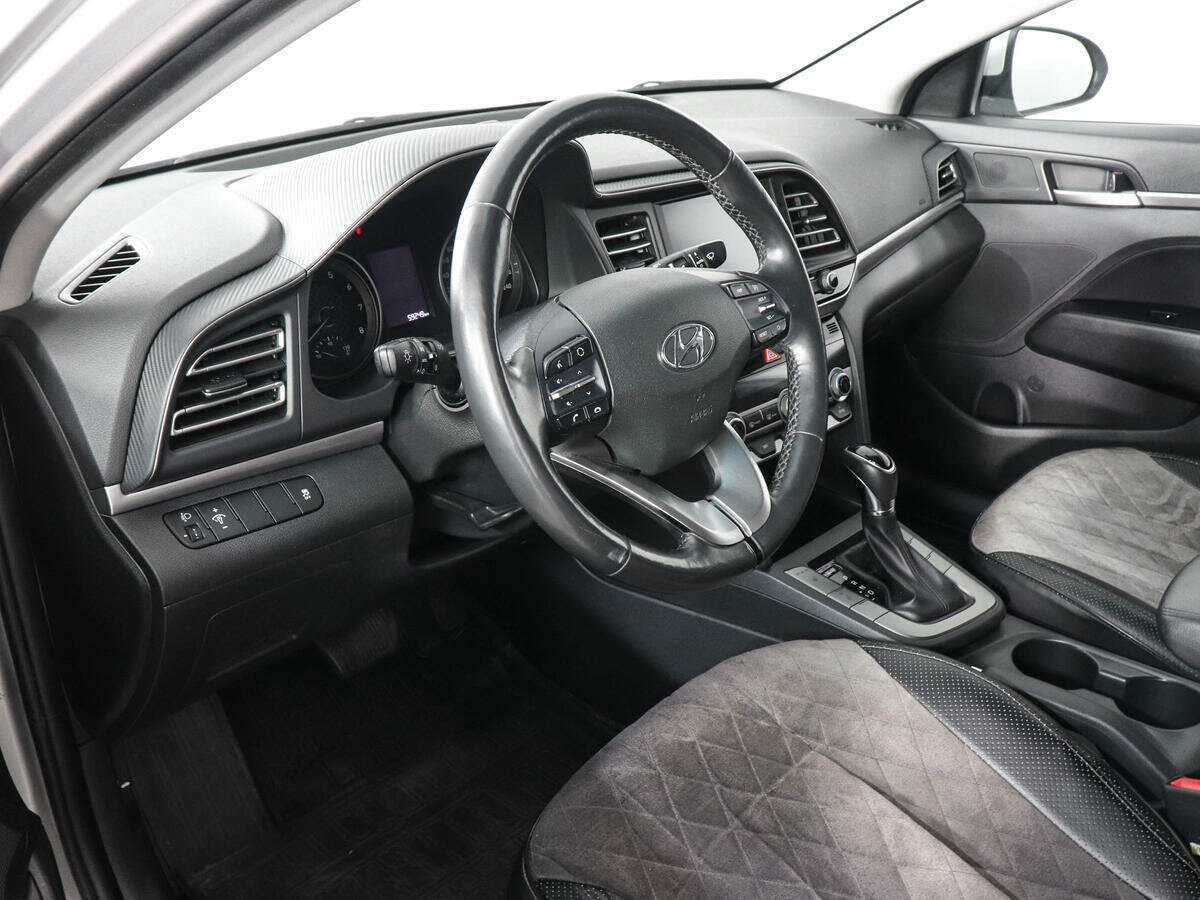 Купить Hyundai Elantra с пробегом. Фото: #8
