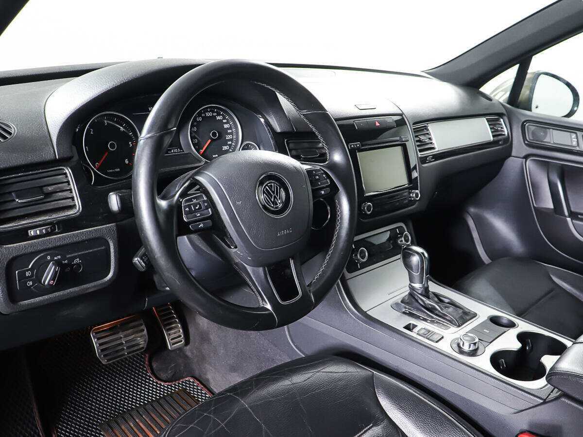 Купить Volkswagen Touareg с пробегом. Фото: #14