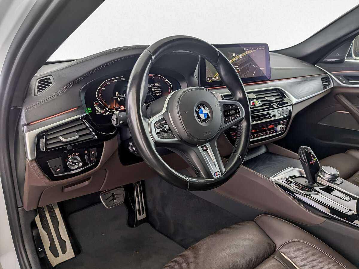 Купить BMW 5 серии с пробегом. Фото: #11