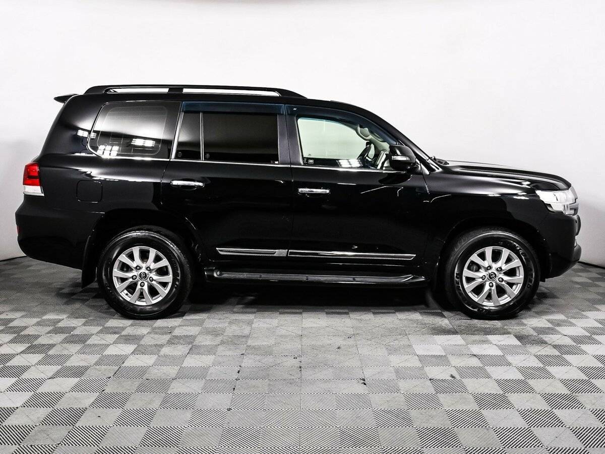 Купить Toyota Land Cruiser с пробегом. Фото: #3