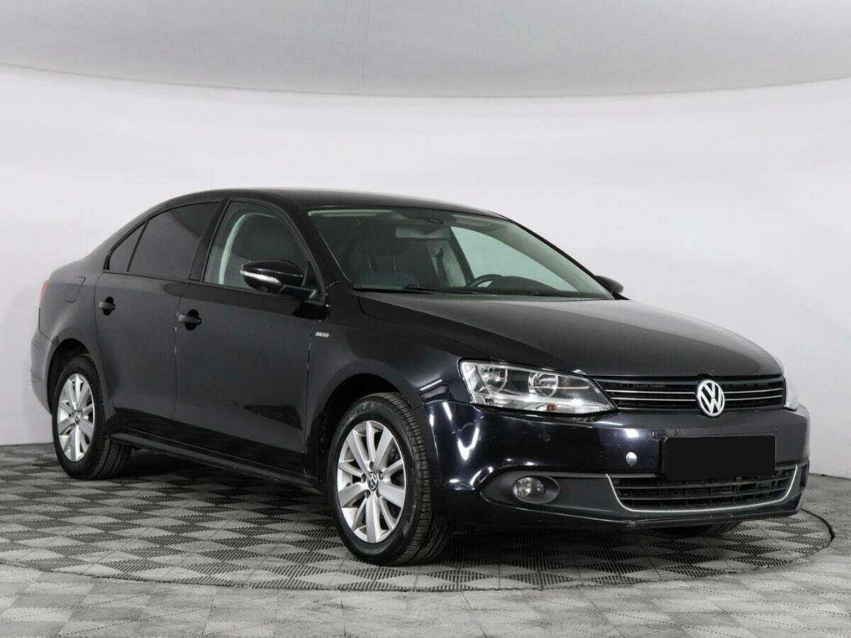 Купить Volkswagen Jetta с пробегом. Фото: #2