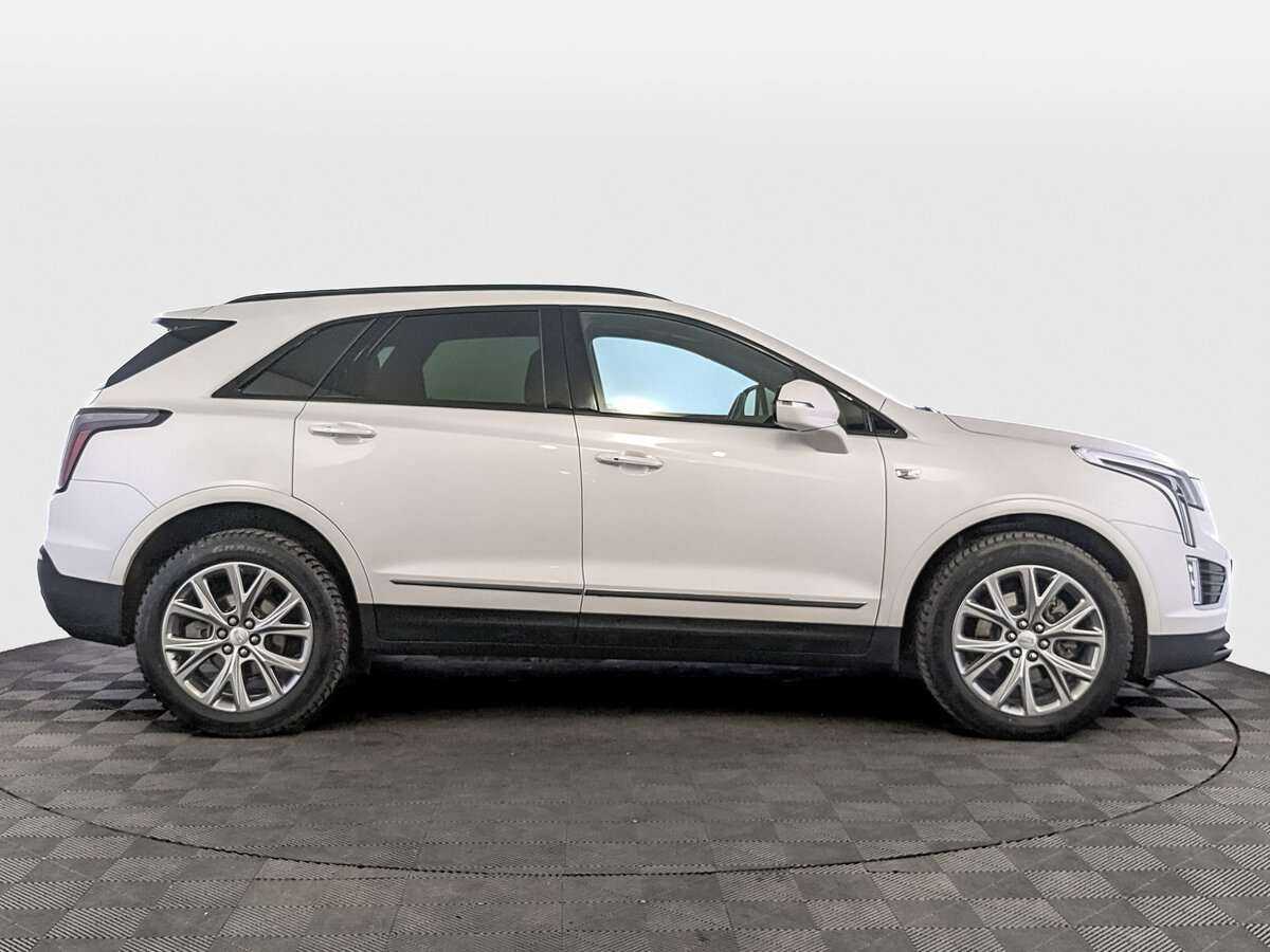 Купить Cadillac XT5 с пробегом. Фото: #3