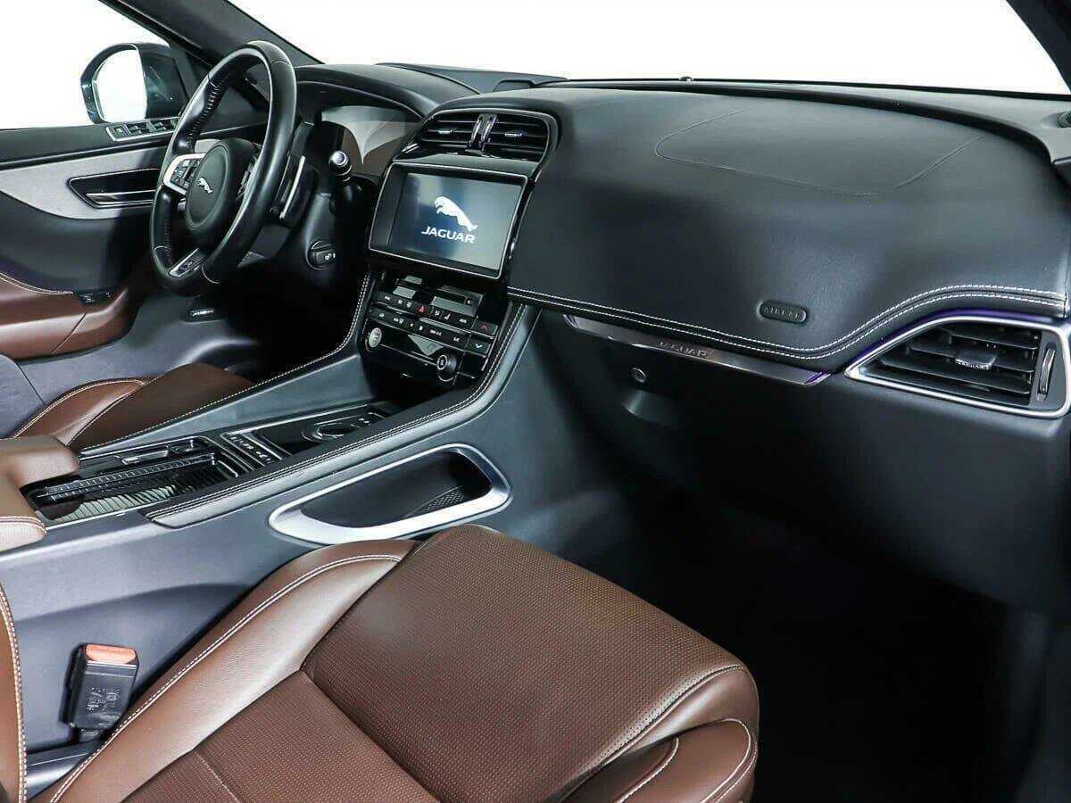 Купить Jaguar F-Pace с пробегом. Фото: #8