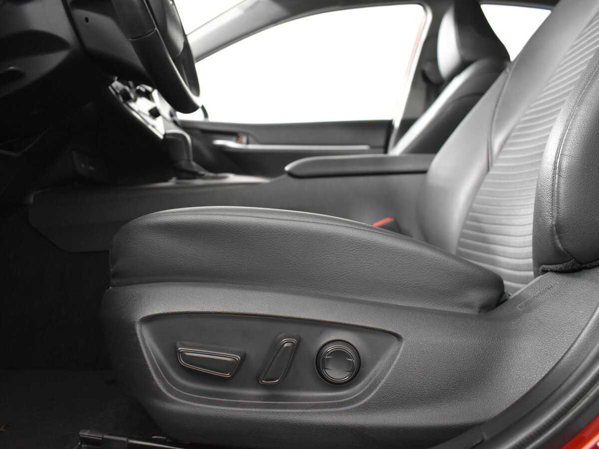 Купить Toyota Camry с пробегом. Фото: #6