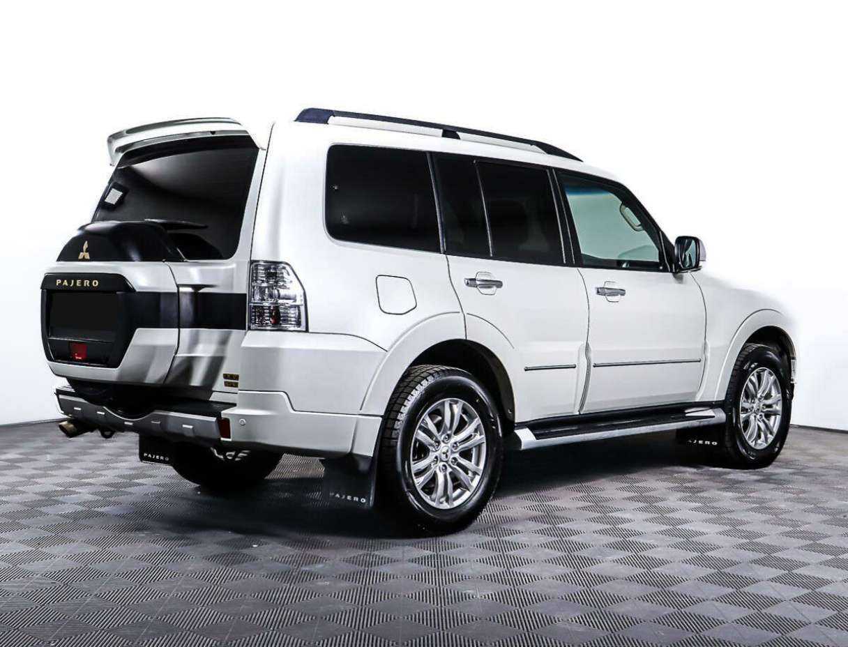 Купить Mitsubishi Pajero с пробегом. Фото: #4