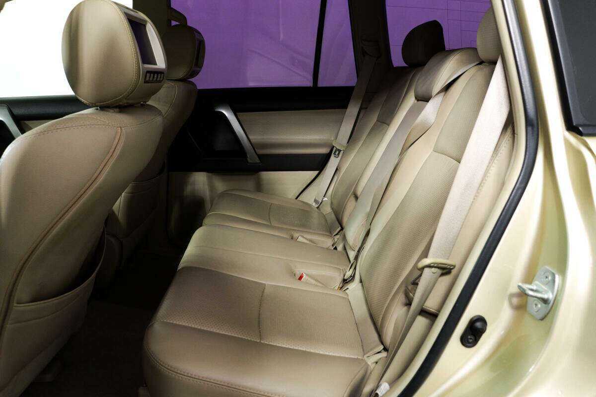Купить Toyota Land Cruiser Prado с пробегом. Фото: #11