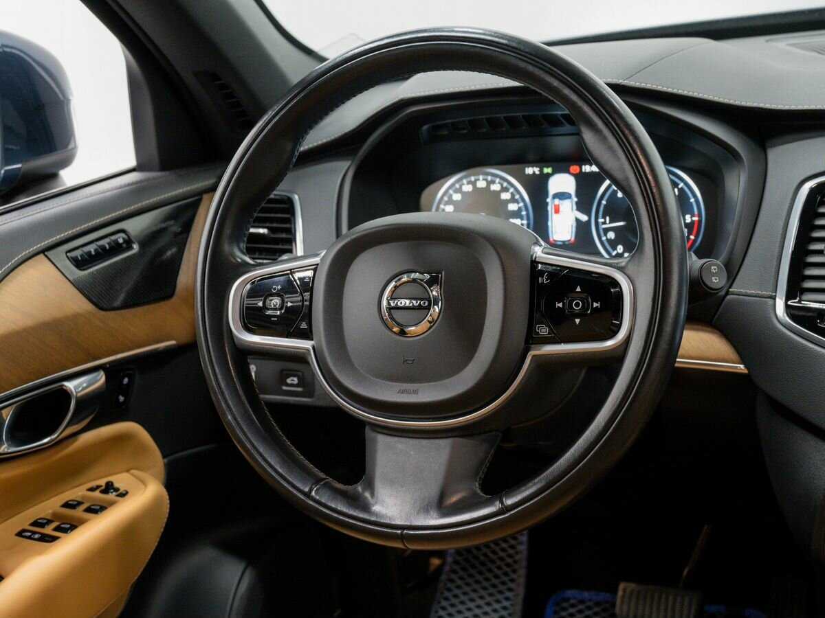 Купить Volvo XC90 с пробегом. Фото: #10