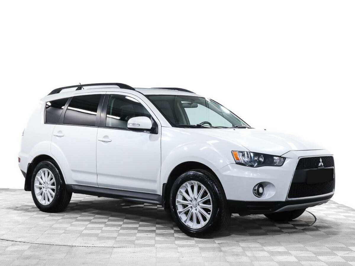 Купить Mitsubishi Outlander с пробегом. Фото: #1