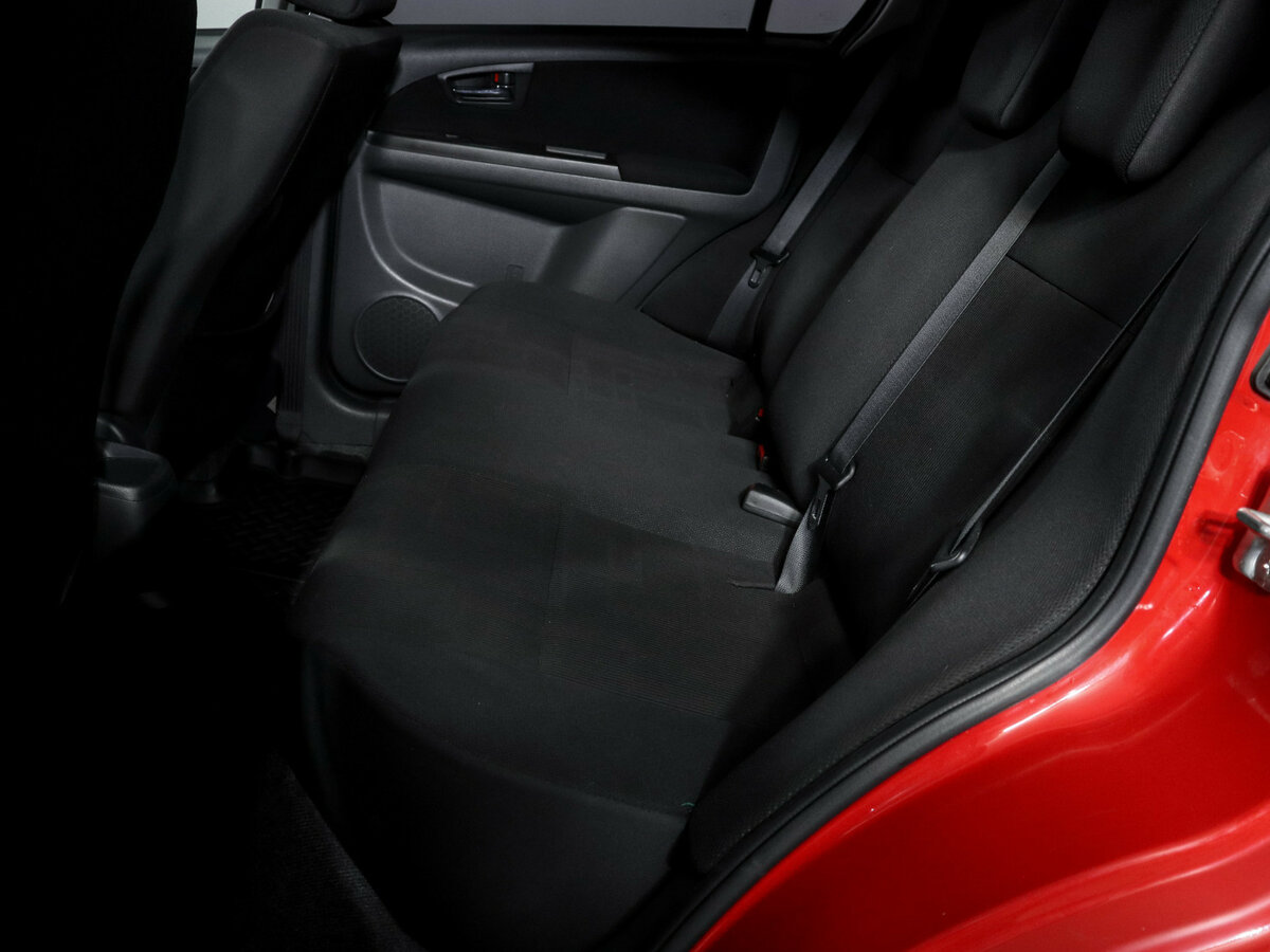 Купить Suzuki SX4 с пробегом. Фото: #7