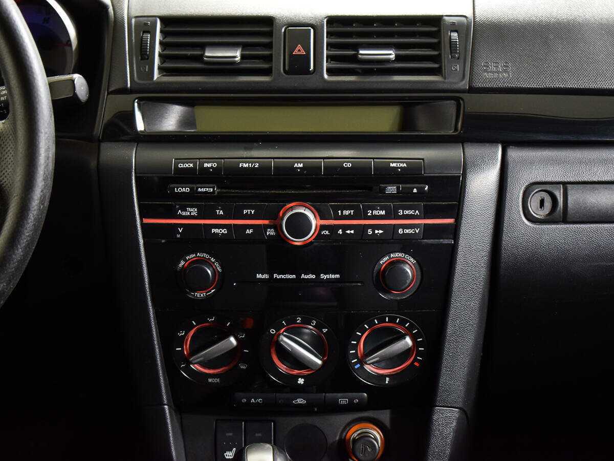 Купить Mazda 3 с пробегом. Фото: #11