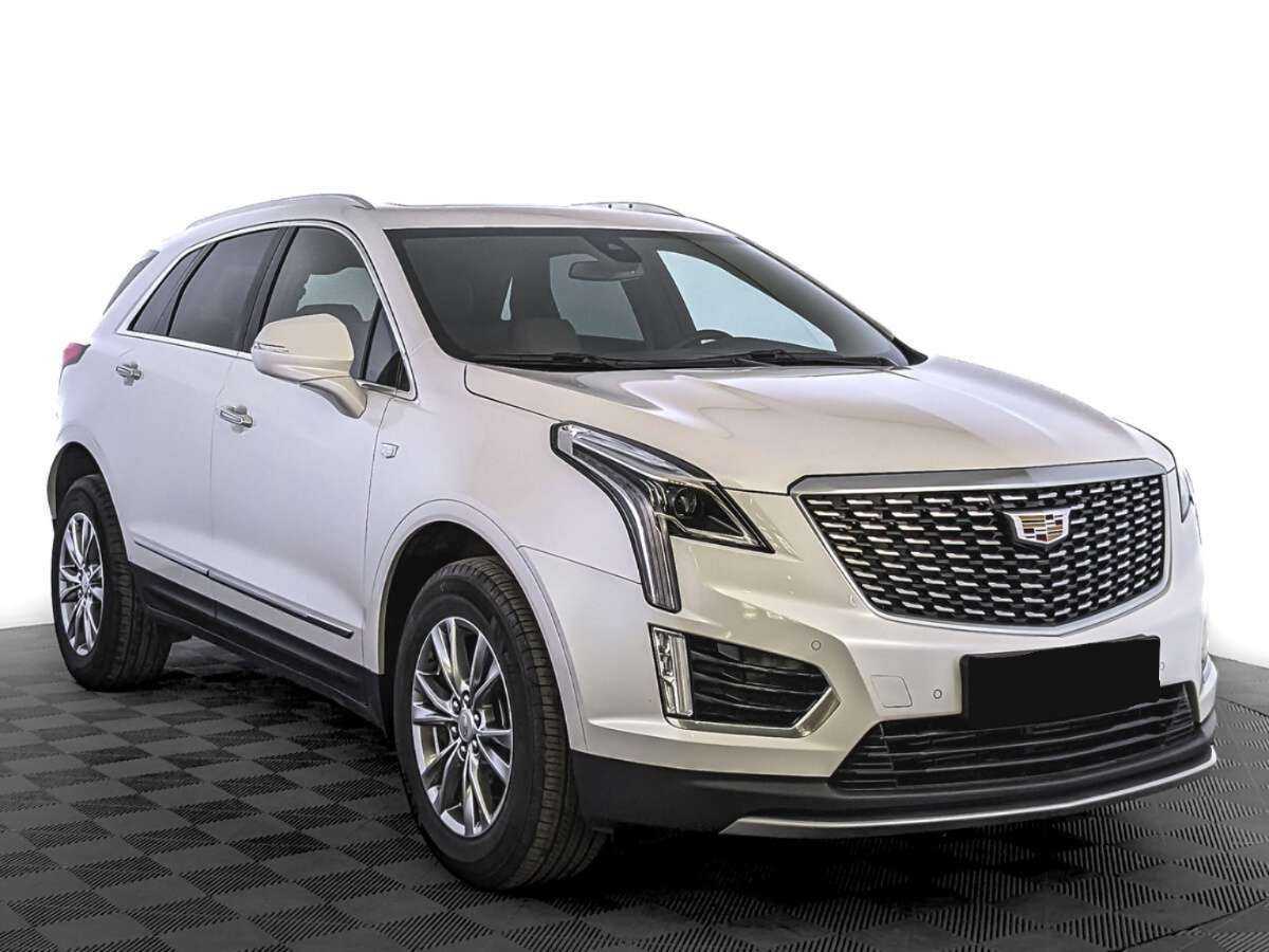 Купить Cadillac XT5 с пробегом. Фото: #2