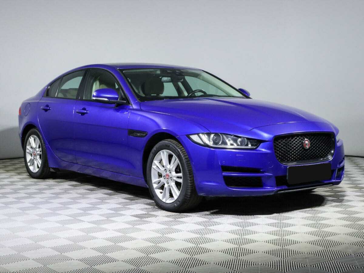 Купить Jaguar XE с пробегом. Фото: #2