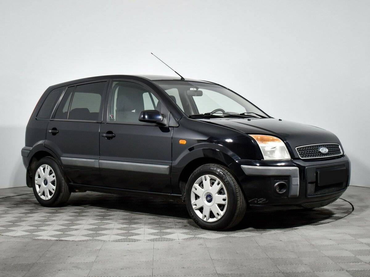Купить Ford Fusion с пробегом. Фото: #2