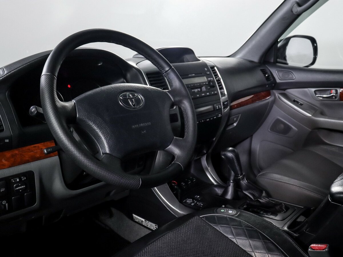 Купить Toyota Land Cruiser Prado с пробегом. Фото: #10
