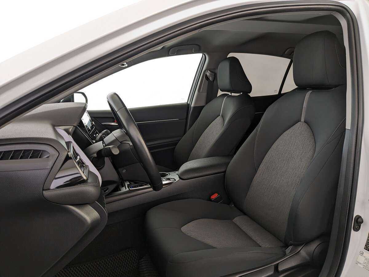 Купить Toyota Camry с пробегом. Фото: #15