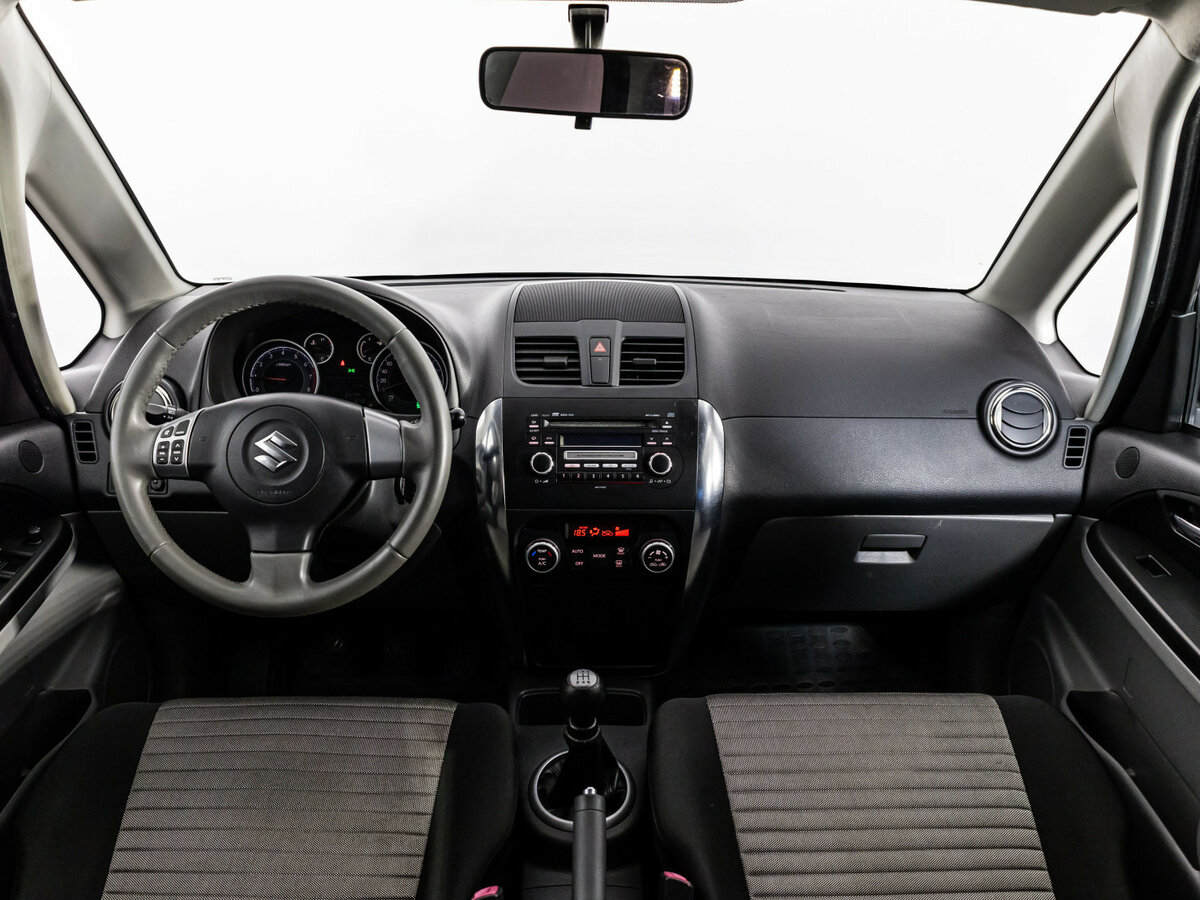 Купить Suzuki SX4 с пробегом. Фото: #9