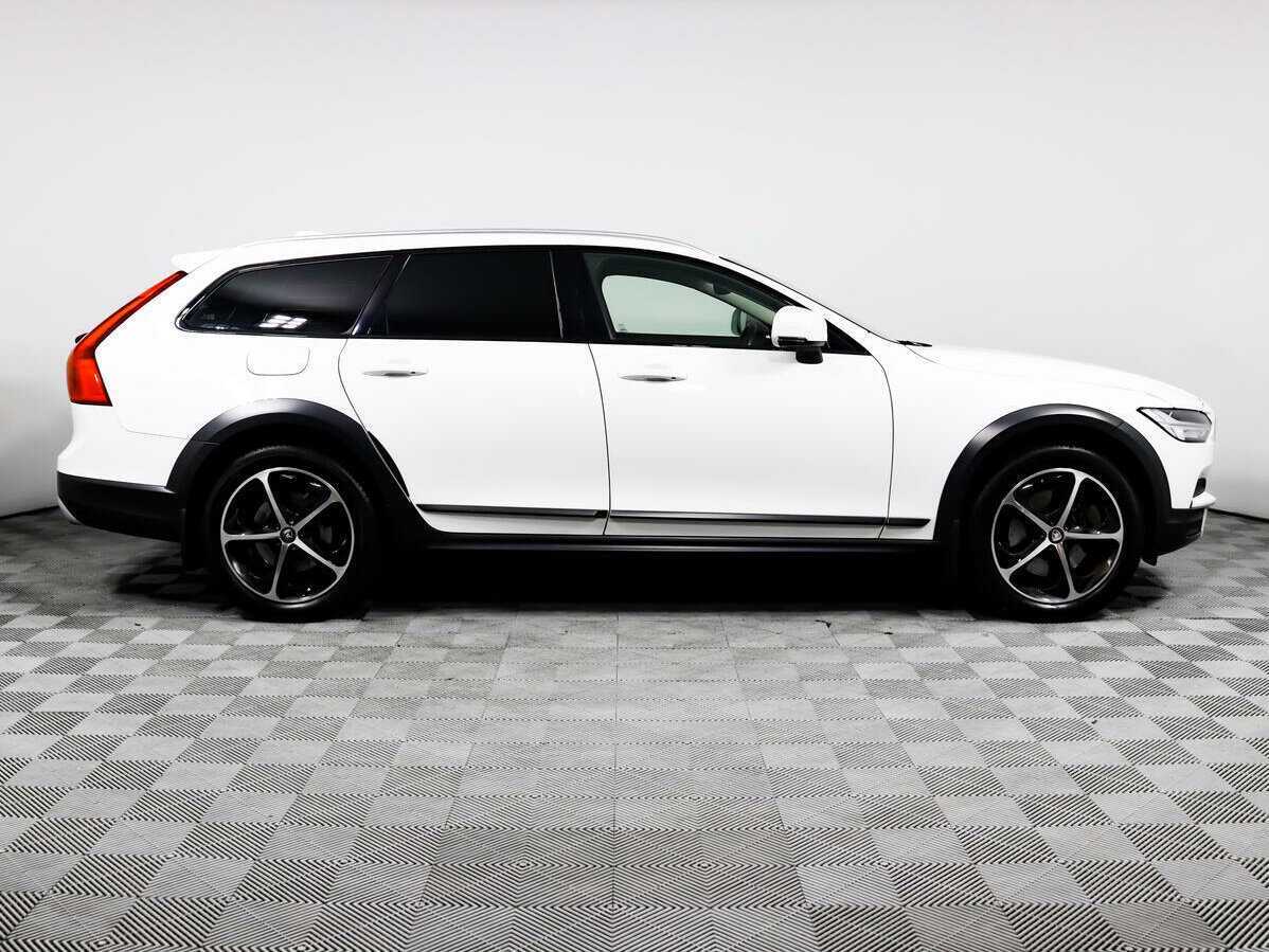 Купить Volvo V90 Cross Country с пробегом. Фото: #3
